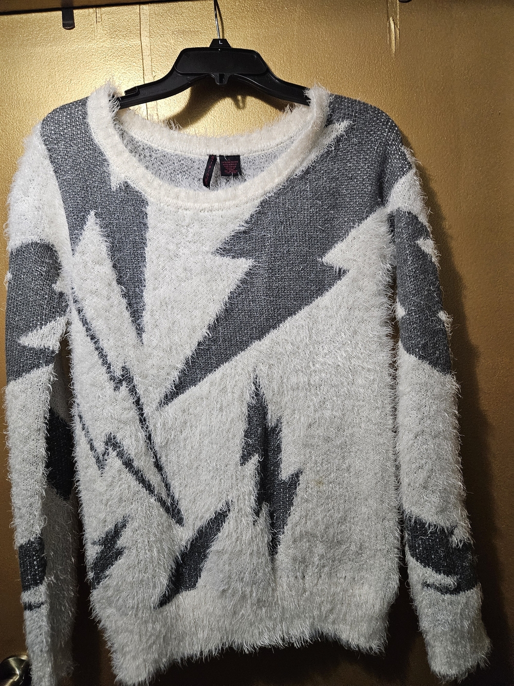 Cozy Gray & White Fuzzy Lightning-Pattern Sweater